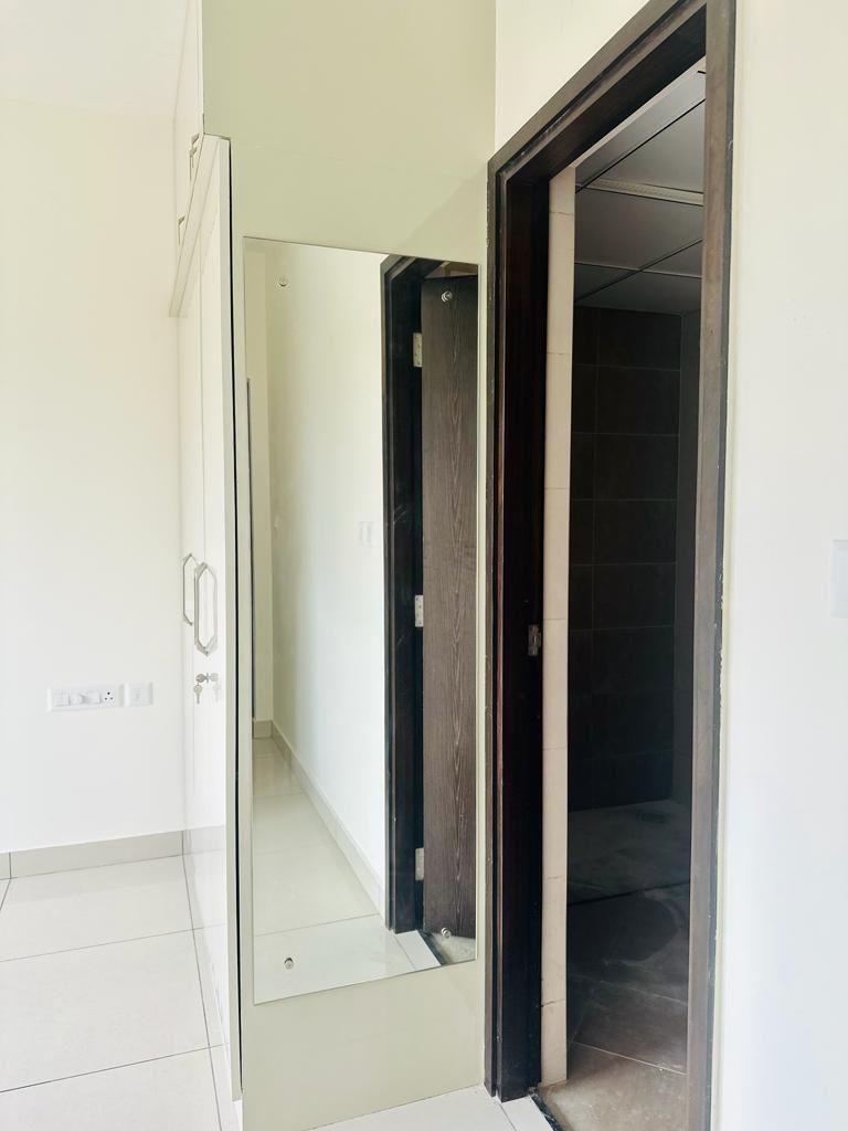 2 BHK Penthouse - Gated Society 4